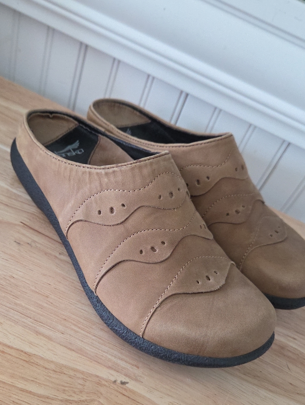 Dansko Womens Leather Slip On Mule Clog Shoes Size 37